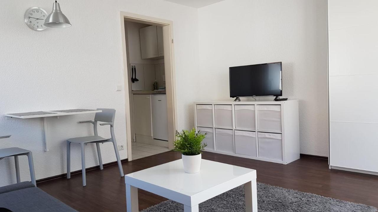 Ferien- Und Businessapartment I Modern Mit Wlan Und Parkplatz Nahe Zentrum, Automobil- Und Tech-Firmen, Messe Renningen Exteriér fotografie